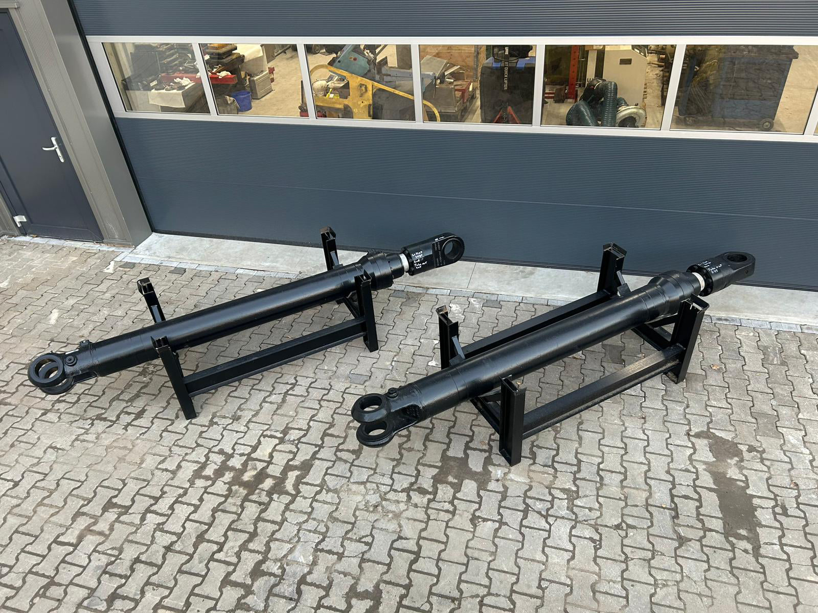 Bucket cilinder 6020/6030 B