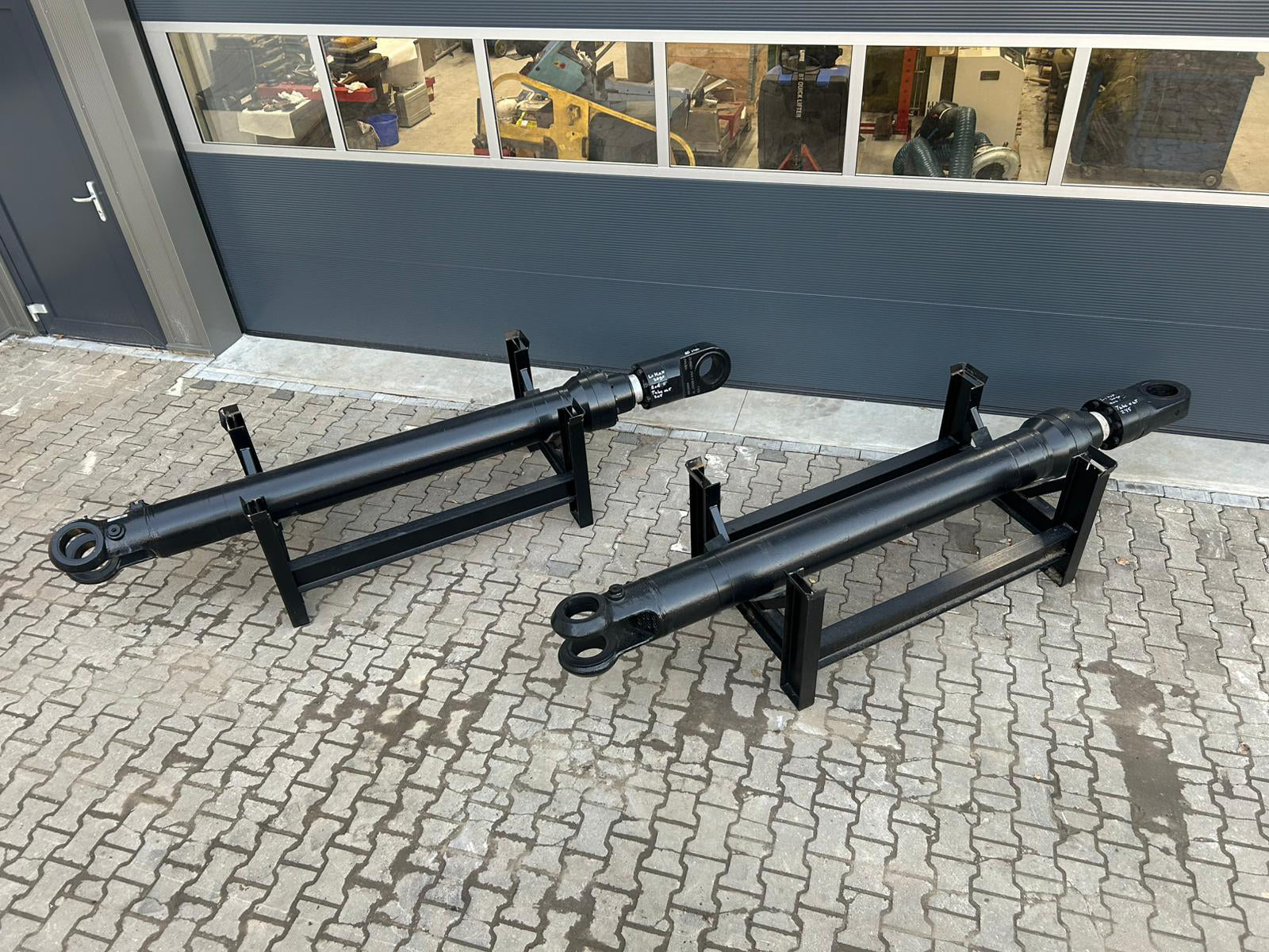 Bucket cilinder 6020/6030 B